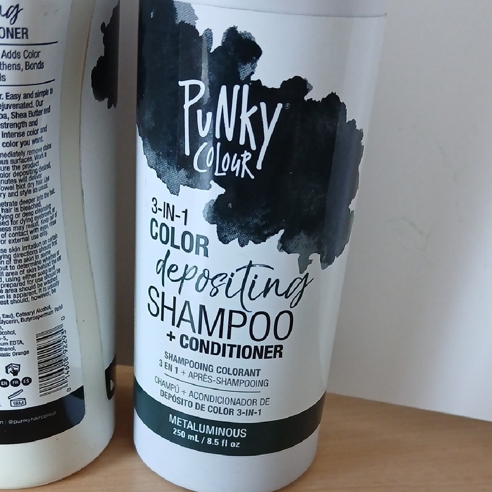 3-in-1 Color Depositing Shampoo + Conditioner - Purple, Gunmetal, Black- 250ml - Picture 6 of 7